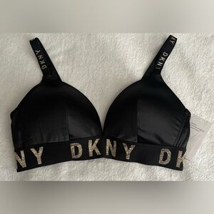NWT DKNY Cozy Boyfriend T-Shirt Bra